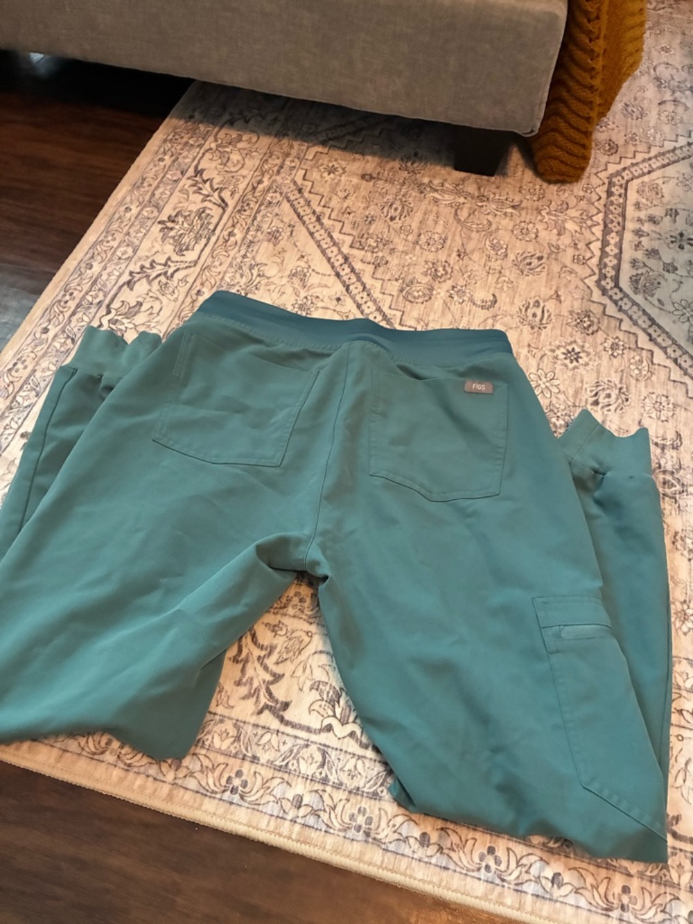 Figs scrubs - Picture 4 of 4